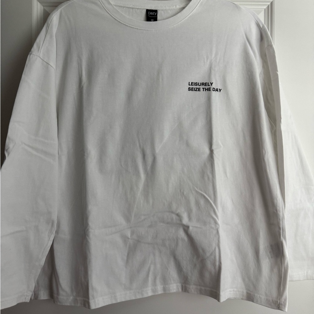 Daisy White Long Sleeve Tee